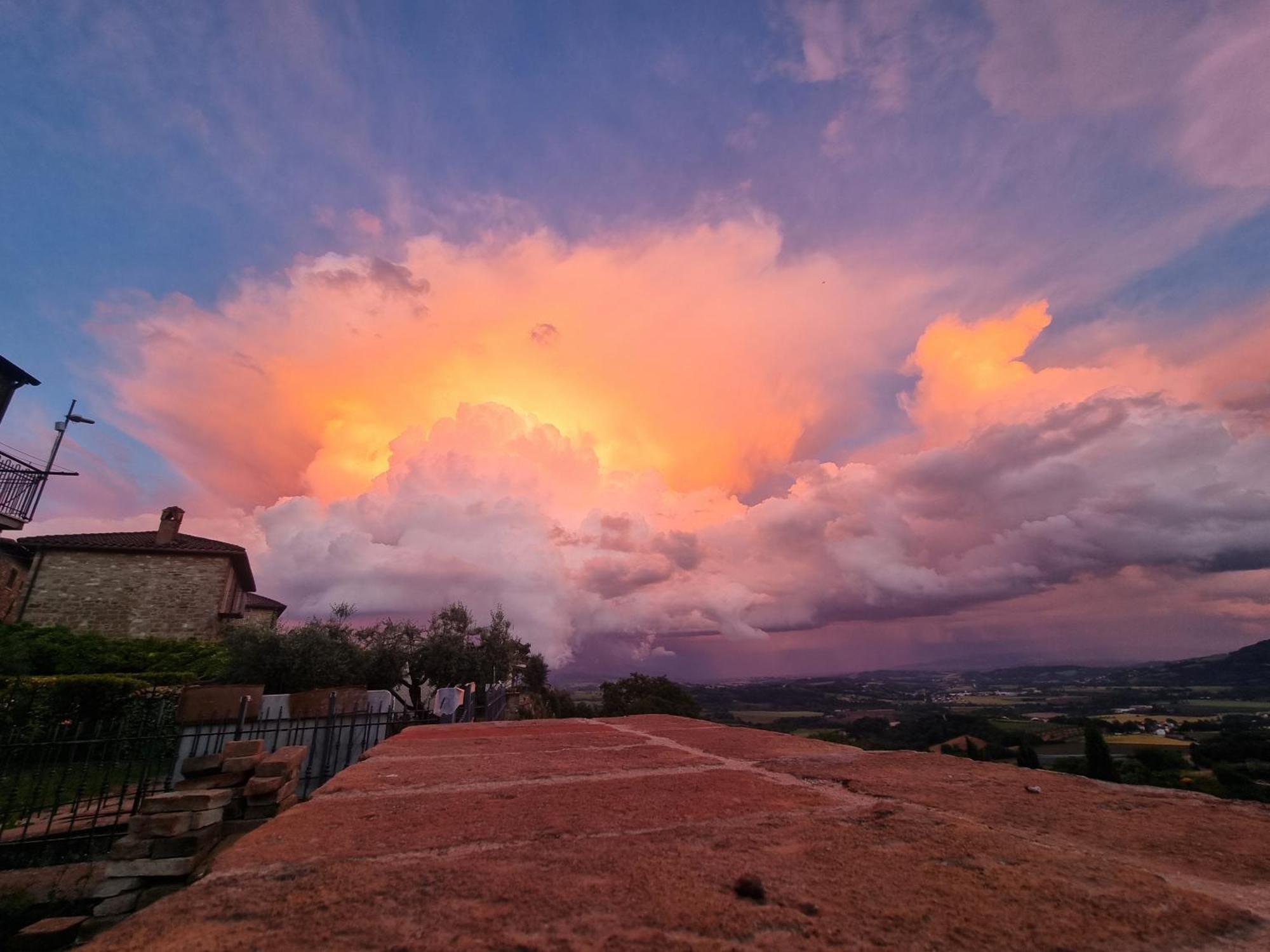 Vesionica Holiday House Perugia Civitella Benazzone Екстер'єр фото